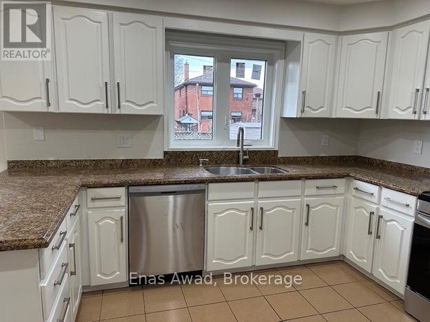 25 Mulholland Avenue, Toronto, Ontario  M6A 2S1 - Photo 11 - W12118321