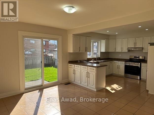 25 Mulholland Avenue, Toronto, Ontario  M6A 2S1 - Photo 13 - W12118321