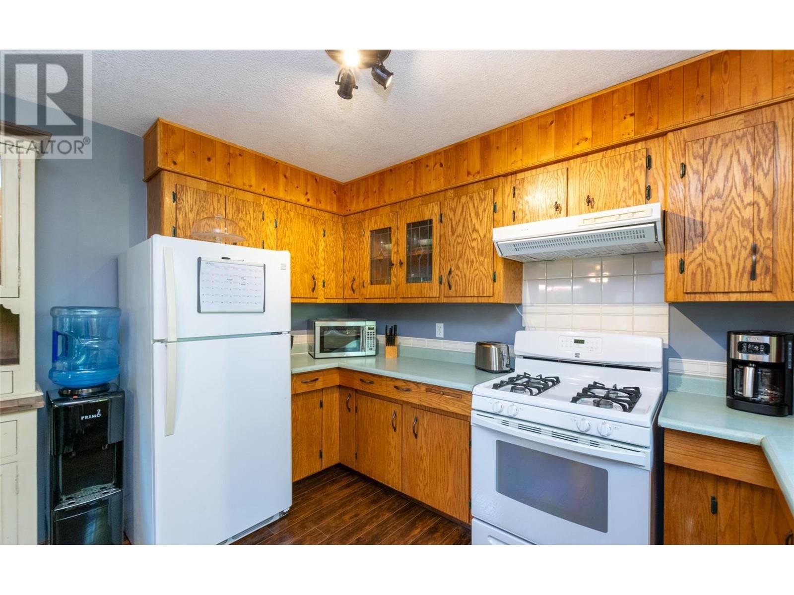 Property at 2464 Waverly Drive image 1