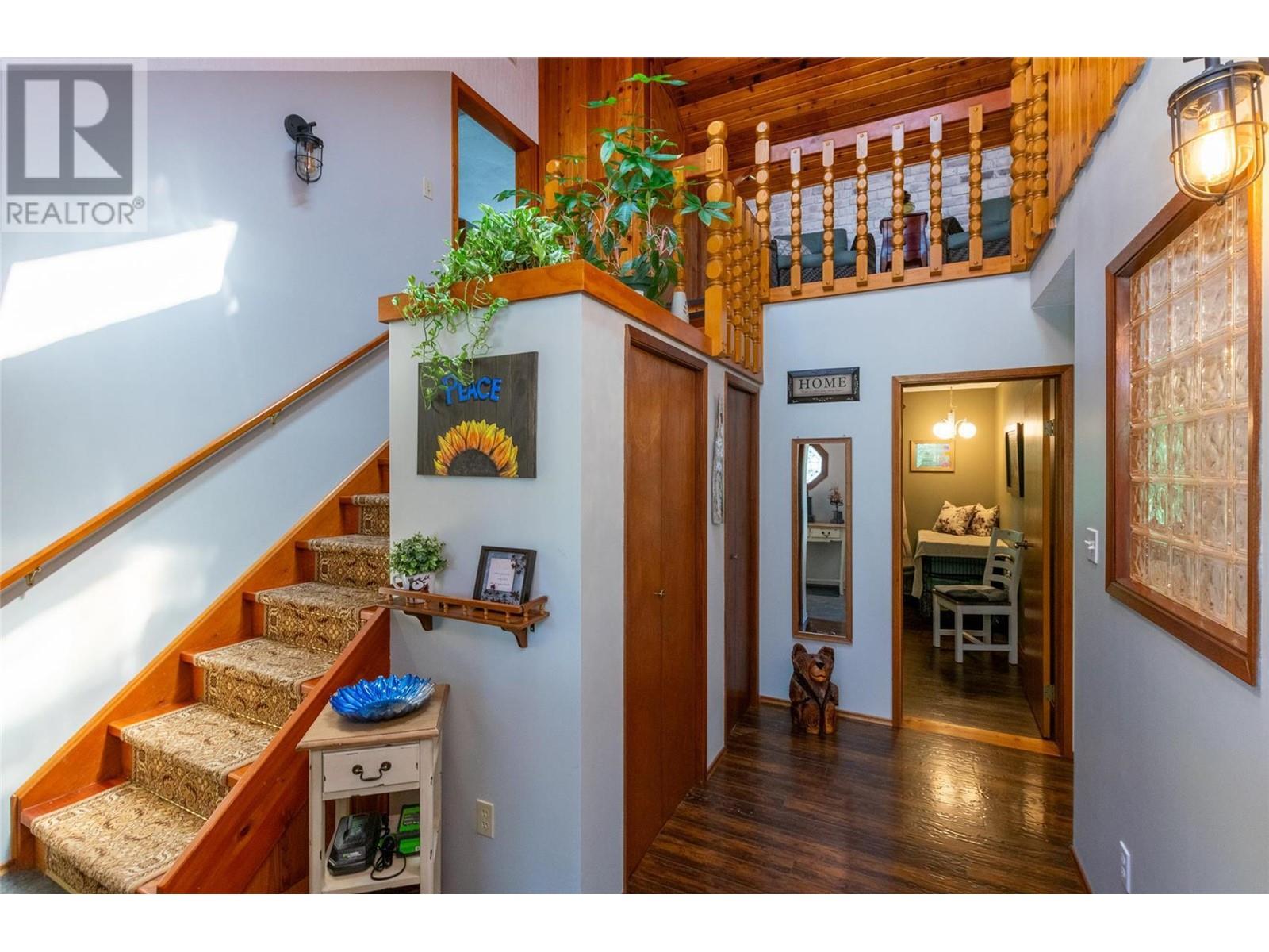 Property at 2464 Waverly Drive image 5