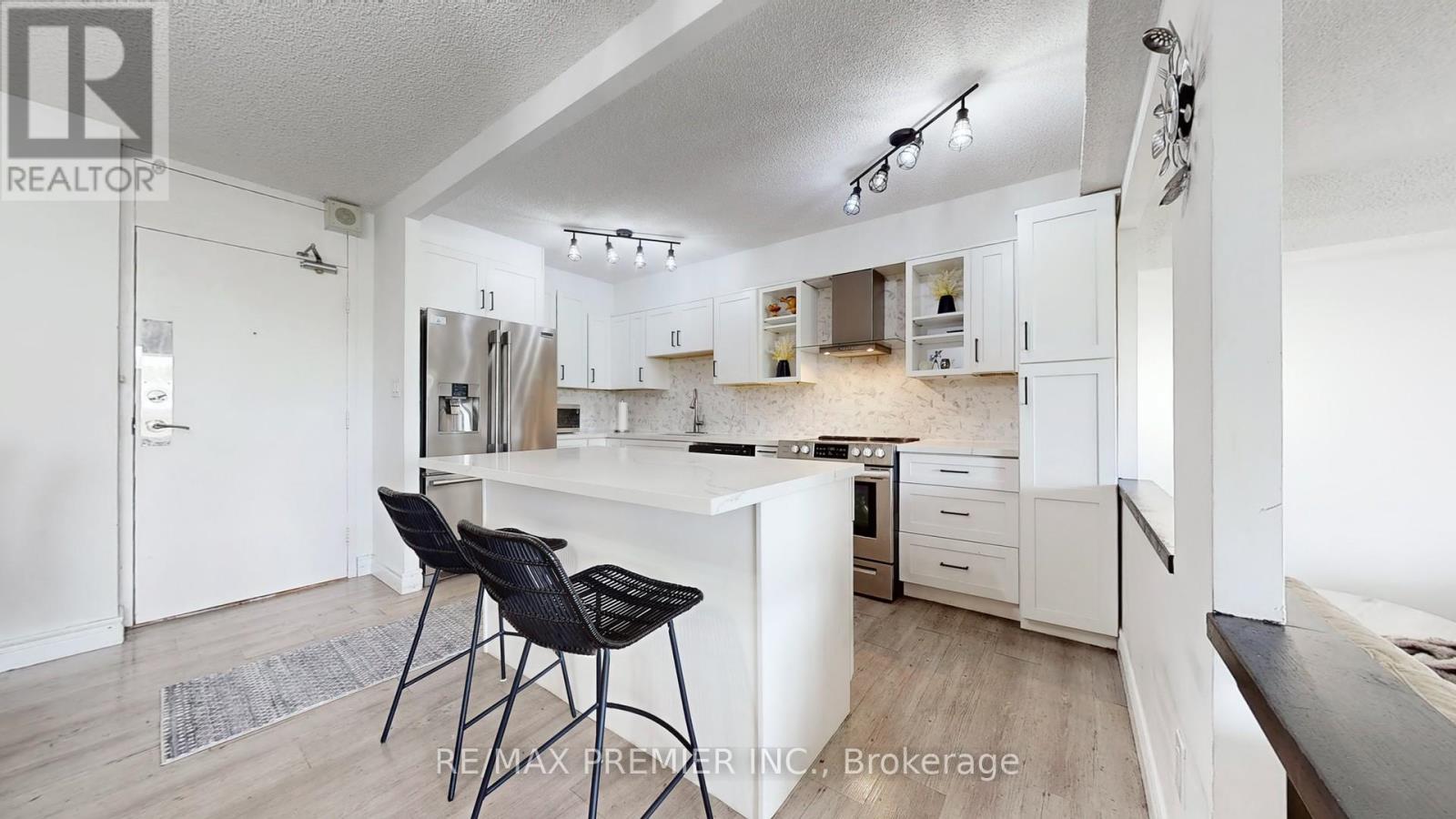 710 - 270 Scarlett Road, Toronto, Ontario  M6N 4X7 - Photo 8 - W12159274