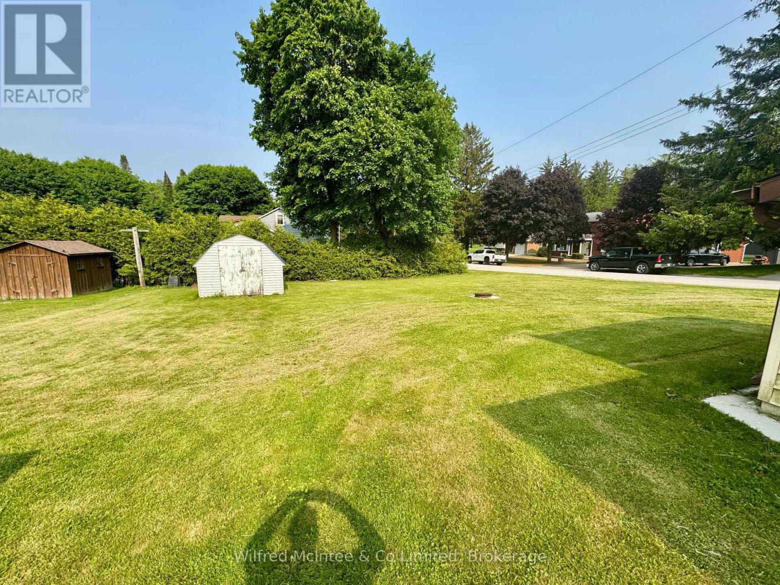 120 Ridout Street, Brockton, Ontario  N0G 2V0 - Photo 2 - X12196076