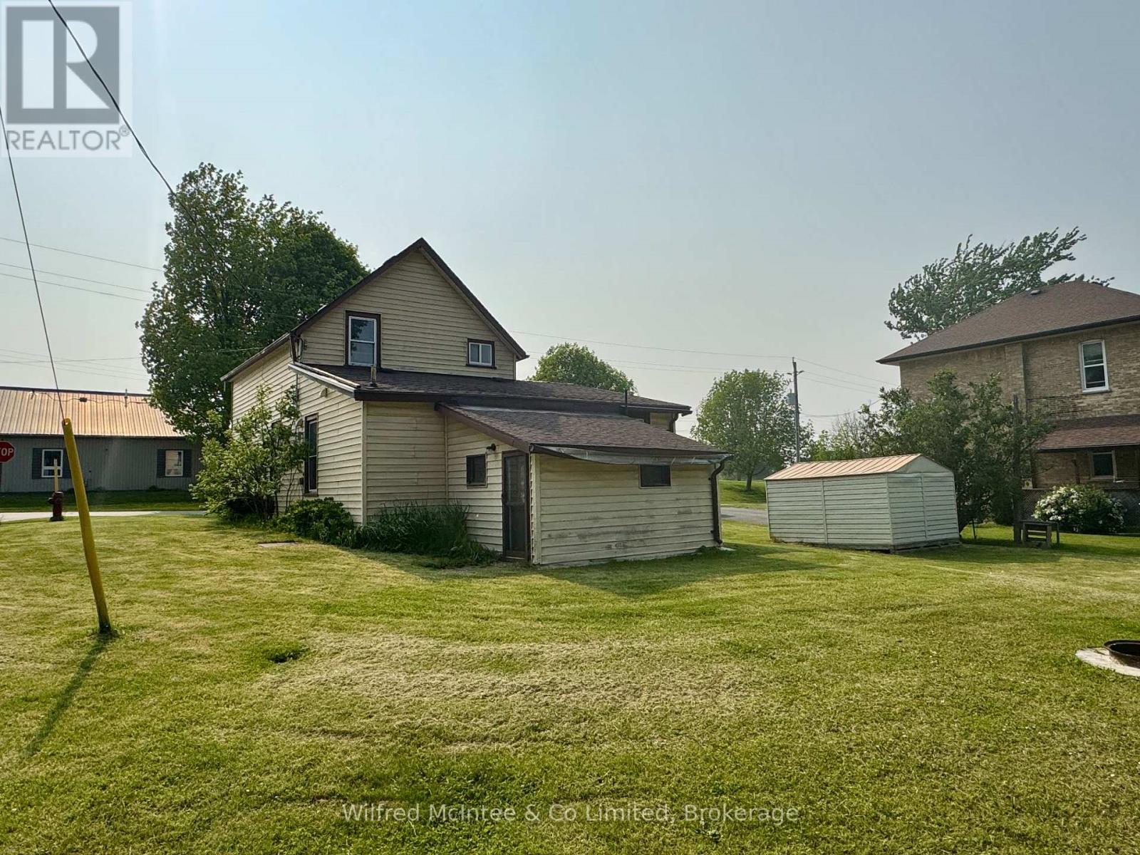120 Ridout Street, Brockton, Ontario  N0G 2V0 - Photo 3 - X12196076