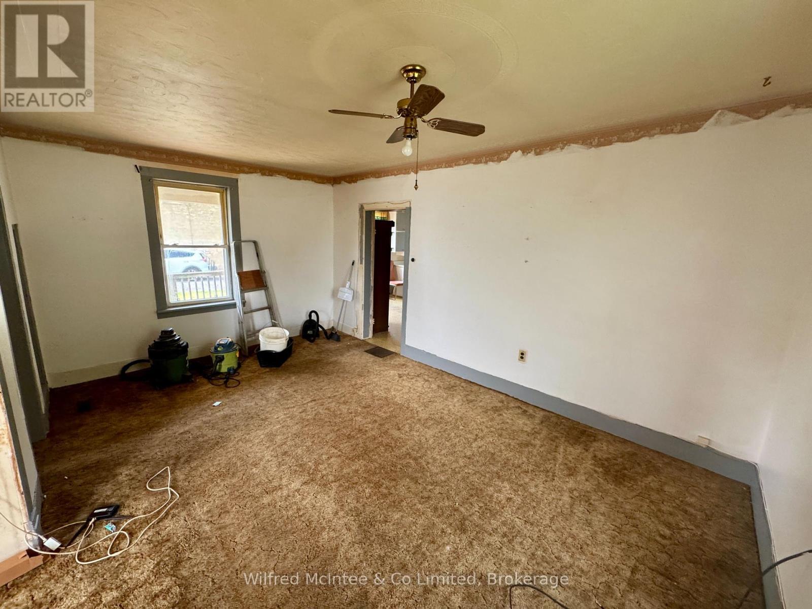 120 Ridout Street, Brockton, Ontario  N0G 2V0 - Photo 8 - X12196076