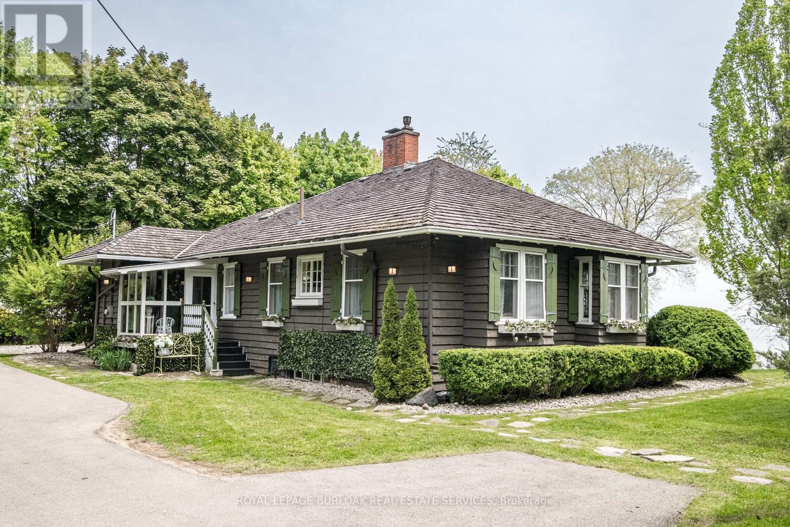 227 Green Street, Burlington, Ontario  L7R 0B1 - Photo 3 - W12195837