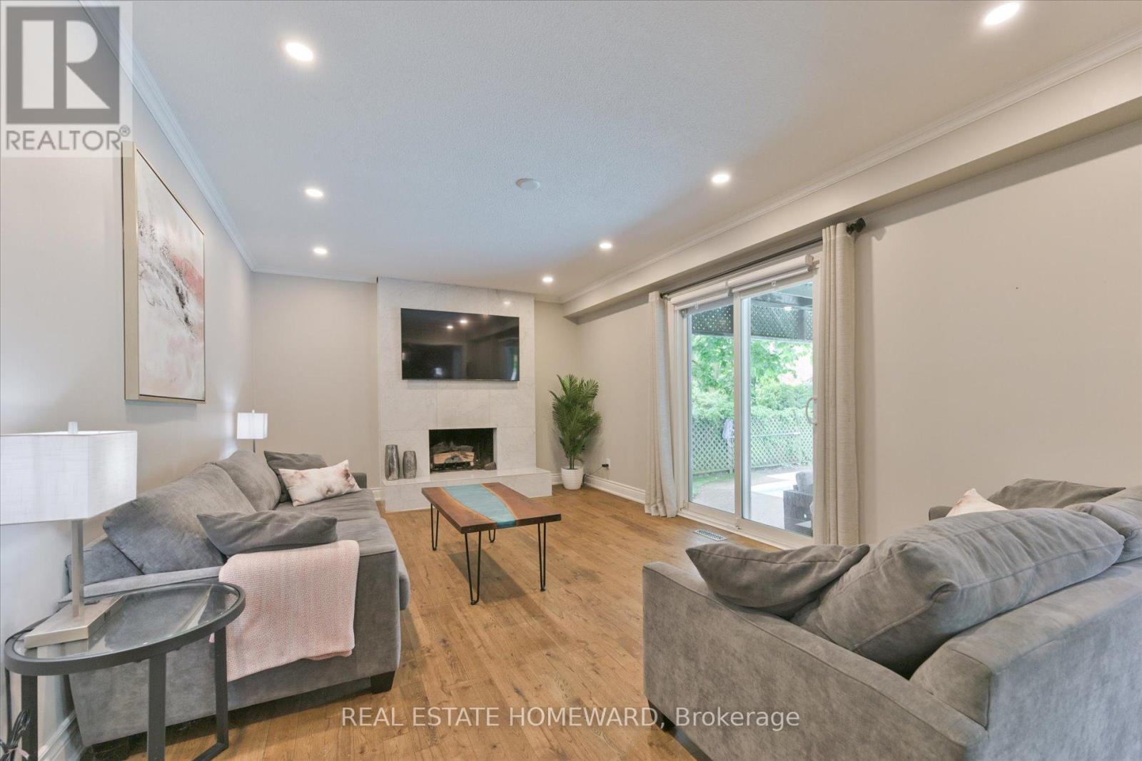 1221 Grandview Drive, Oakville, Ontario  L6H 4Z2 - Photo 16 - W12183426
