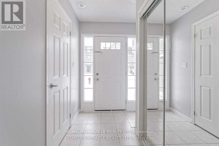 43 Colonel Frank Cheng Crescent, Brampton, Ontario  L6Y 5W4 - Photo 3 - W12194538