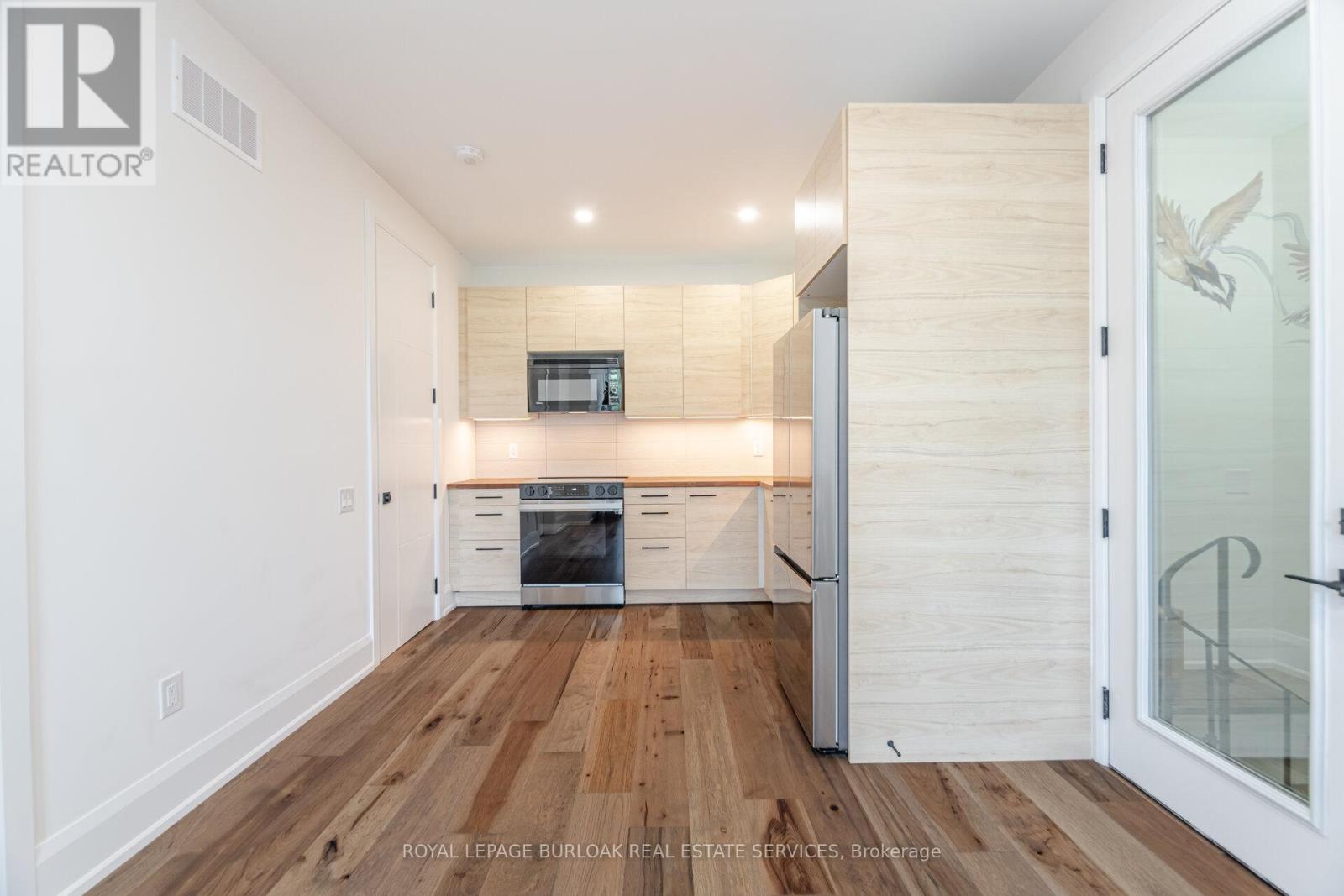 A - 527 Vyner Crescent, Oakville, Ontario  L6L 3R4 - Photo 11 - W12182587