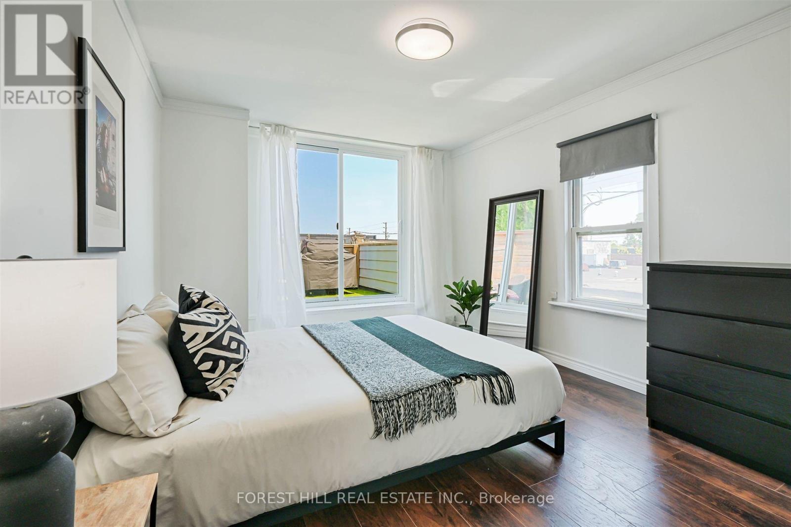 135 Fifth Street, Toronto, Ontario  M8V 2Z5 - Photo 17 - W12192245