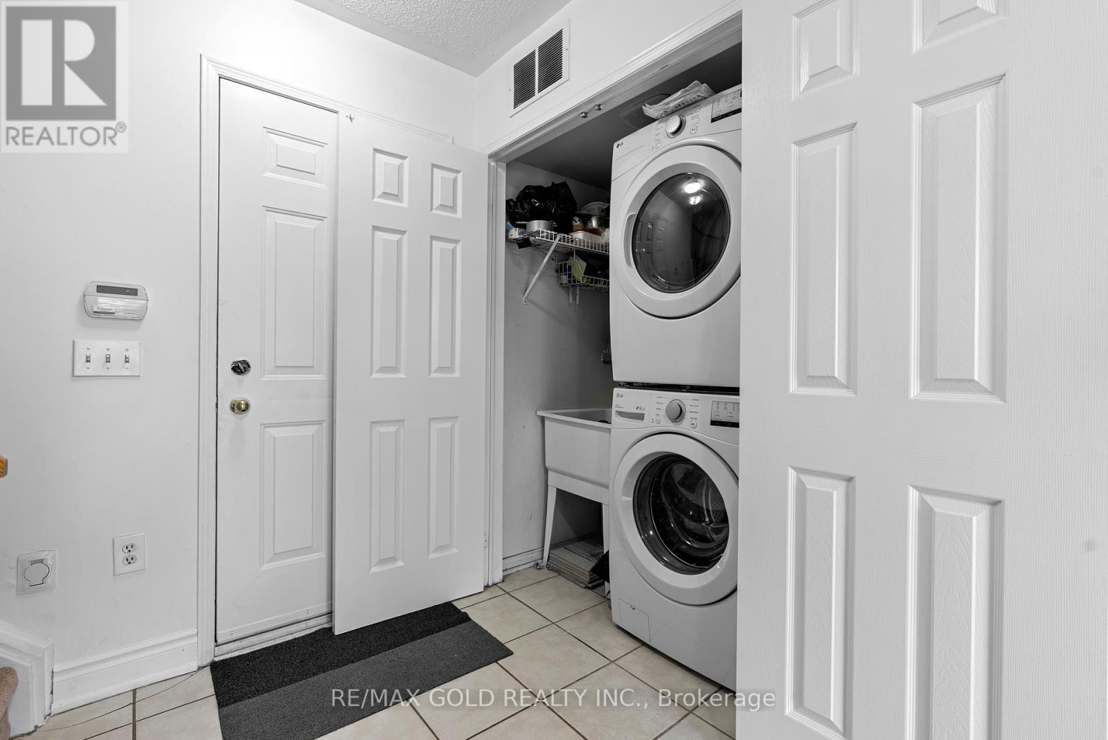 44 - 50 Strathaven Drive, Mississauga (Hurontario), Ontario  L5R 4E7 - Photo 28 - W12195124