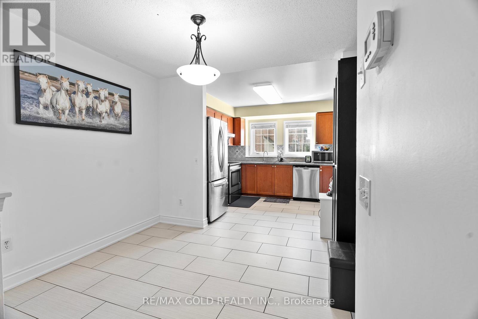 44 - 50 Strathaven Drive, Mississauga, Ontario  L5R 4E7 - Photo 8 - W12195124