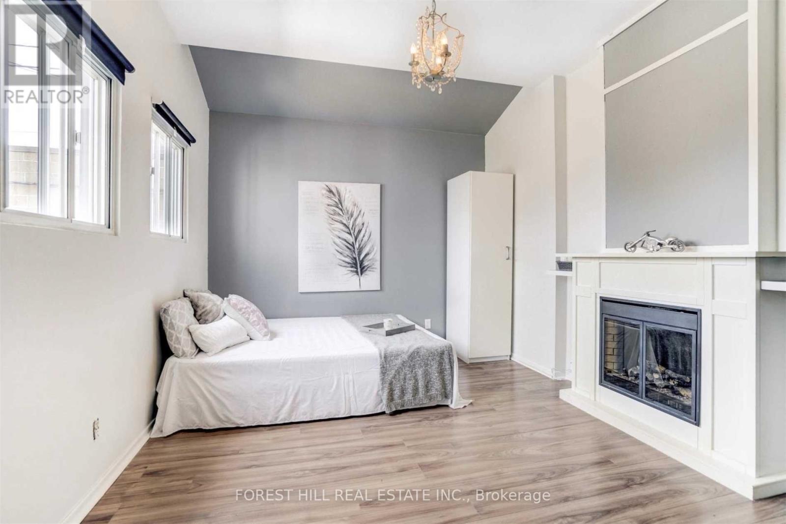 135 Fifth Street, Toronto, Ontario  M8V 2Z5 - Photo 33 - W12192245