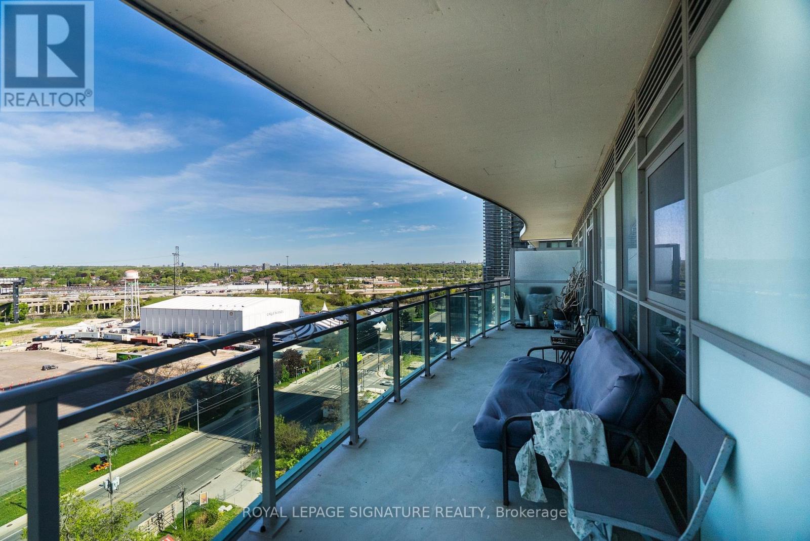 1303 - 33 Shore Breeze Drive, Toronto, Ontario  M8V 0G1 - Photo 11 - W12185946