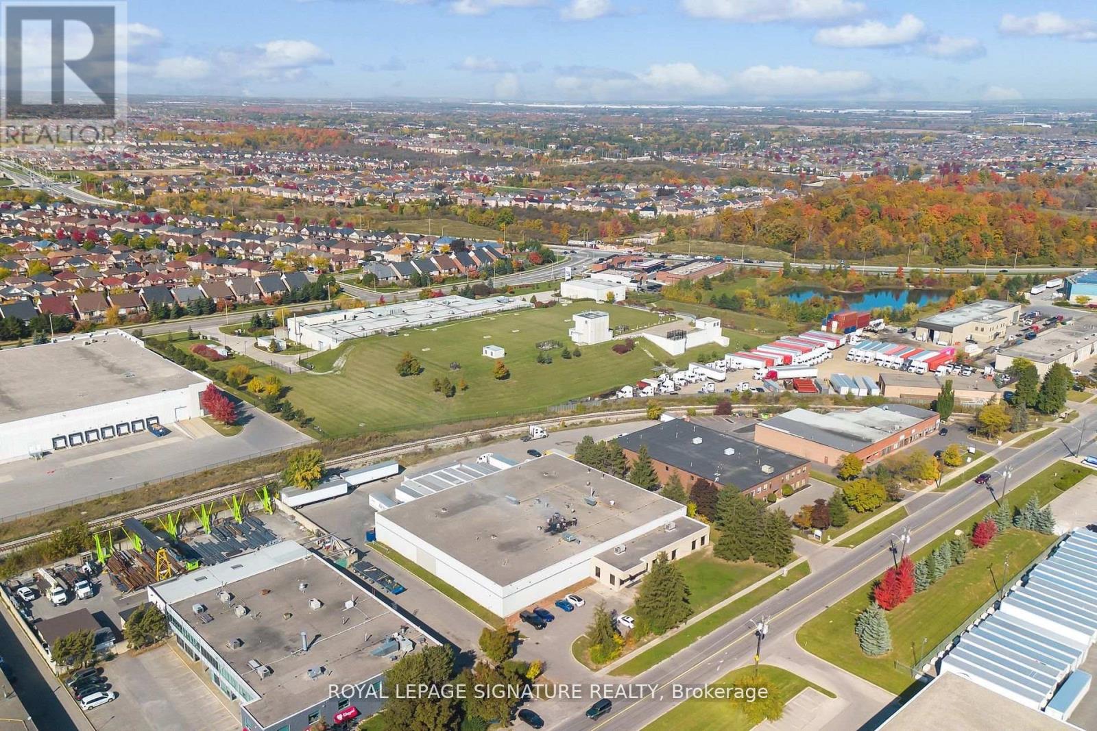28 Automatic Road, Brampton, Ontario  L6S 5N8 - Photo 4 - W12194543