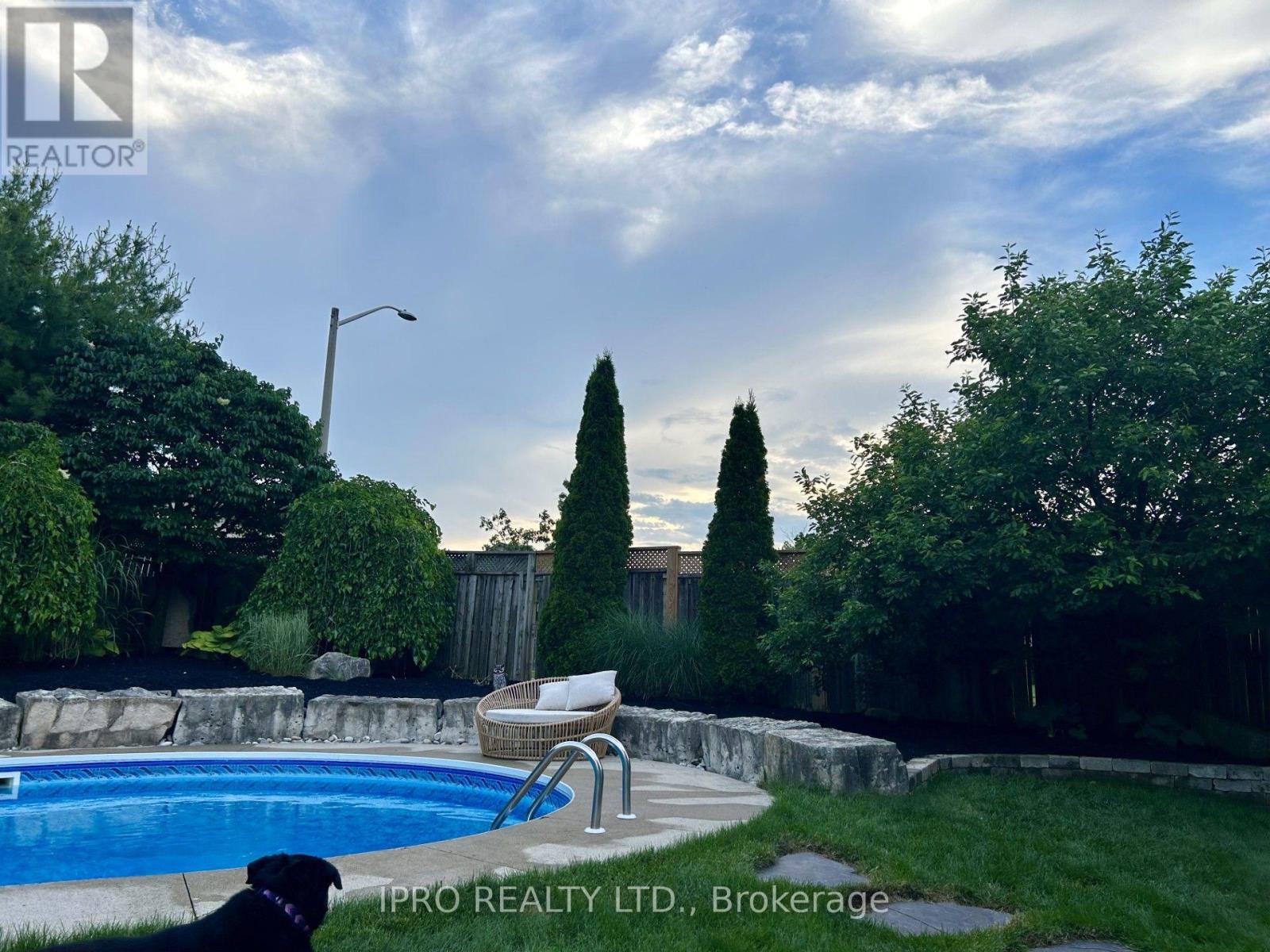 2 Redfern Street, Orangeville, Ontario  L9W 5C8 - Photo 6 - W12070127