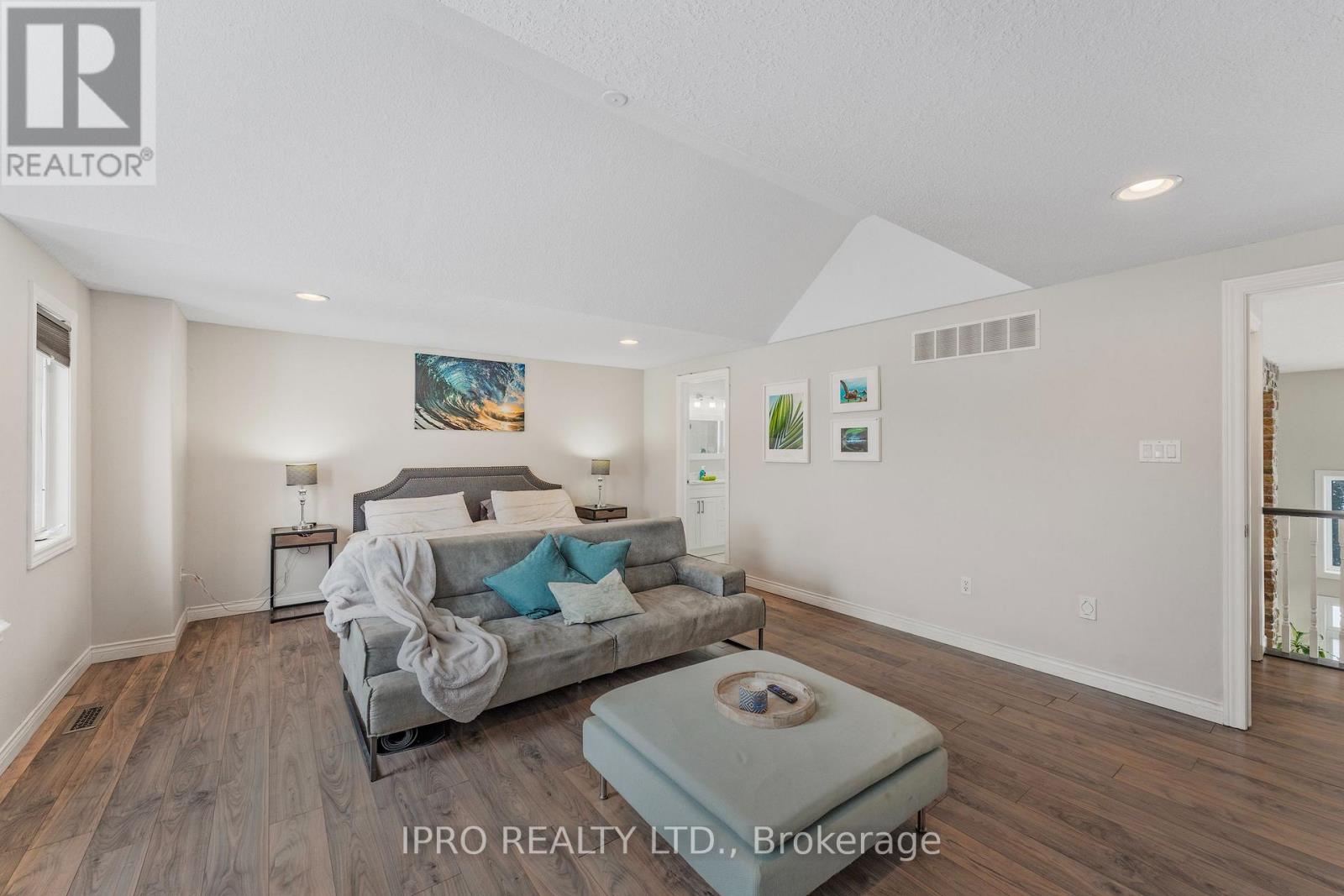 2 Redfern Street, Orangeville, Ontario  L9W 5C8 - Photo 20 - W12070127
