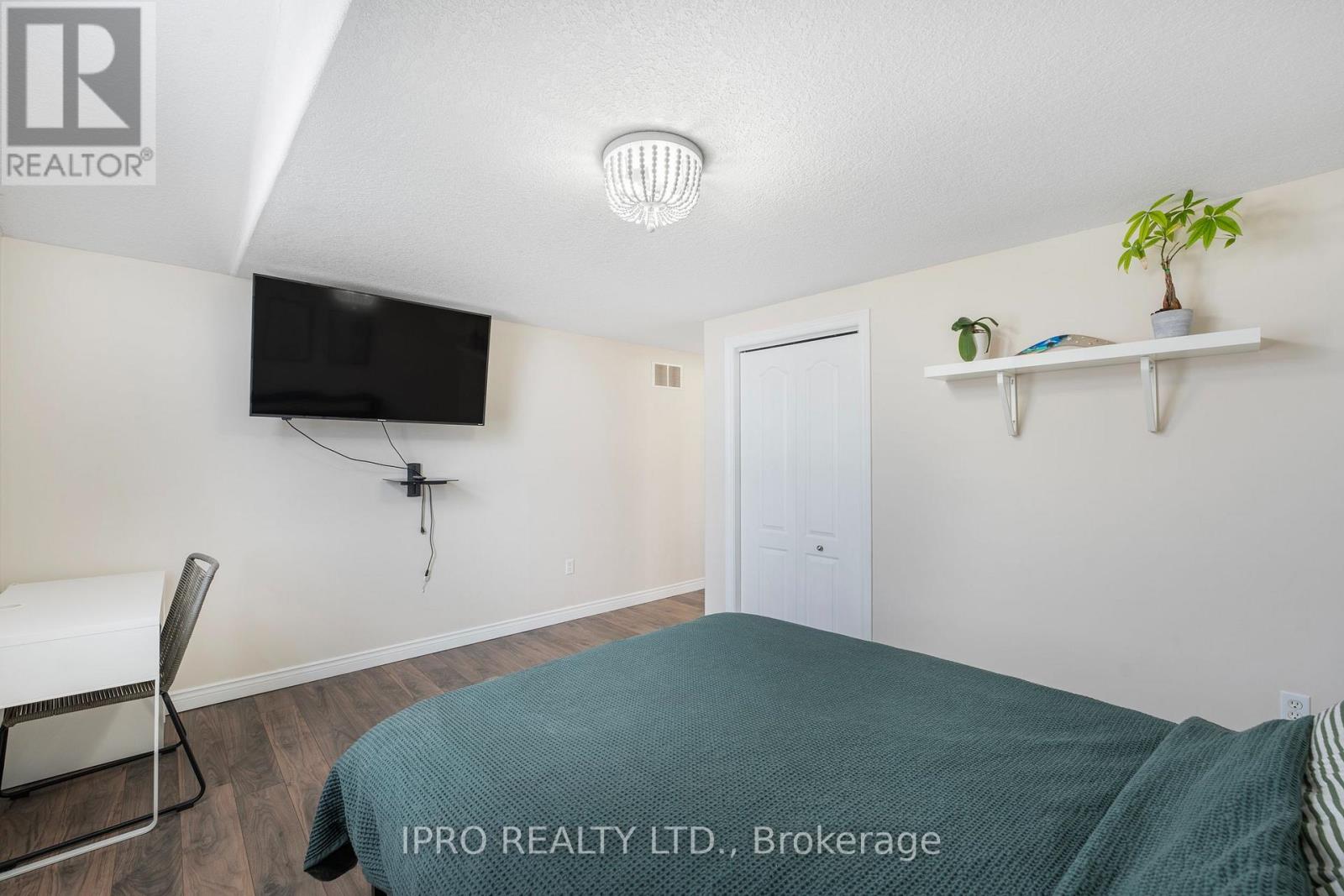 2 Redfern Street, Orangeville, Ontario  L9W 5C8 - Photo 26 - W12070127