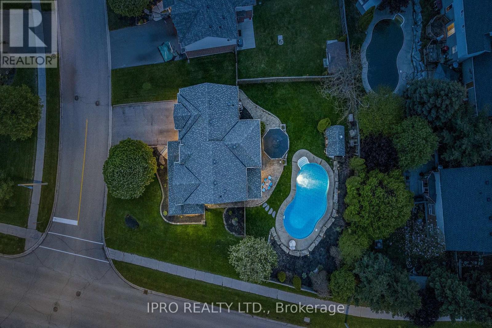 2 Redfern Street, Orangeville, Ontario  L9W 5C8 - Photo 34 - W12070127
