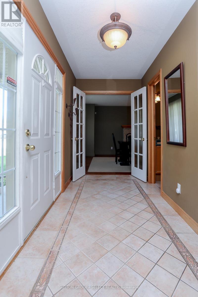 59 Farmhouse Road, London East, Ontario  N5Y 5M4 - Photo 11 - X12136380