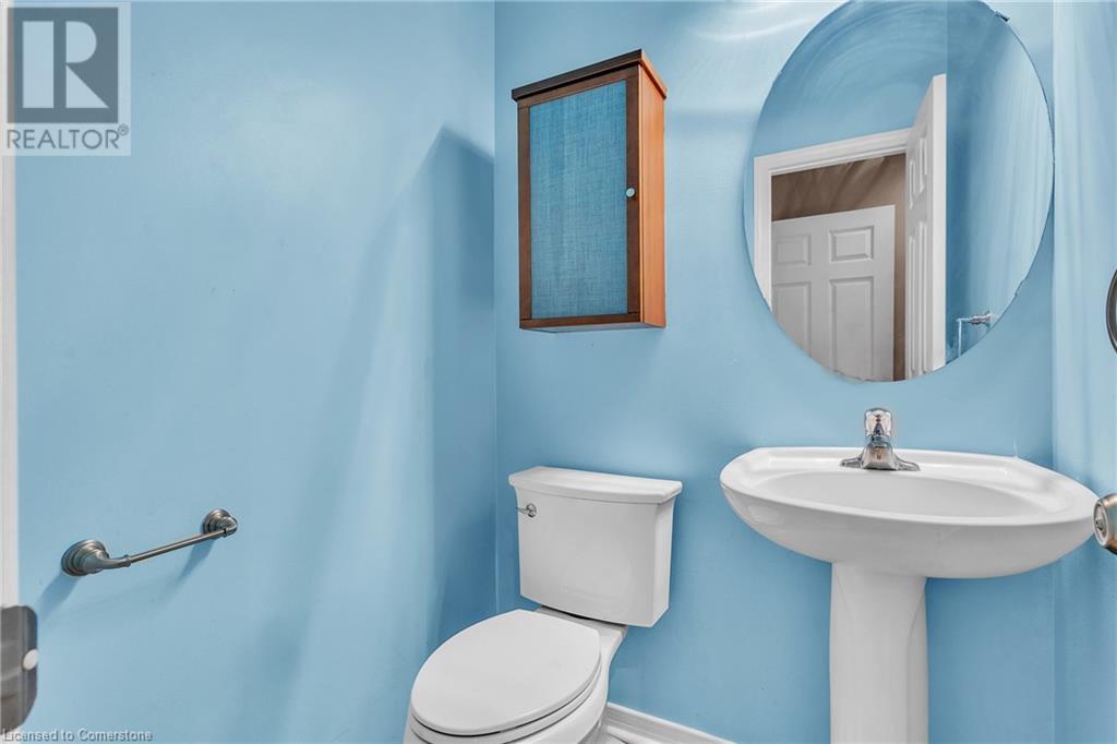 319 Robert Ferrie Drive, Kitchener, Ontario  N2P 2Y7 - Photo 6 - 40736592