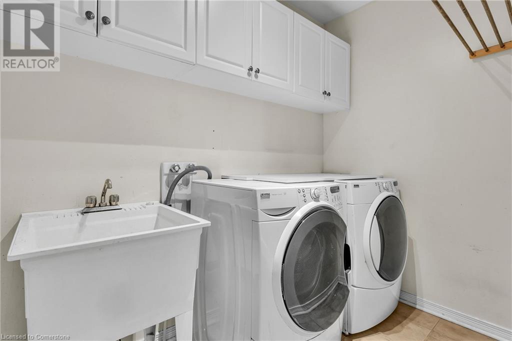 319 Robert Ferrie Drive, Kitchener, Ontario  N2P 2Y7 - Photo 7 - 40736592