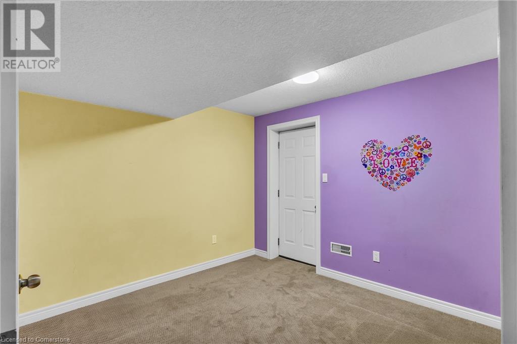 319 Robert Ferrie Drive, Kitchener, Ontario  N2P 2Y7 - Photo 36 - 40736592
