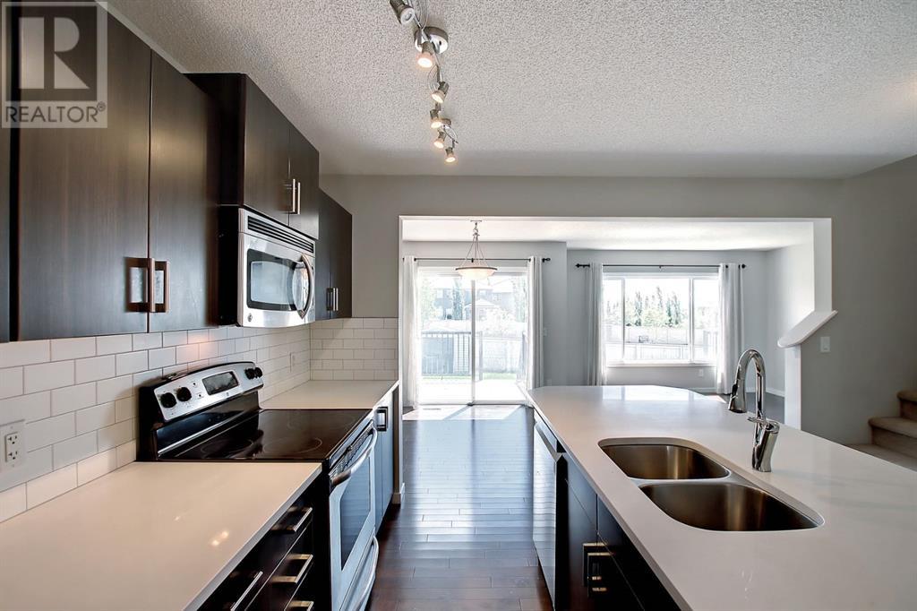 21 Sunset Common, Cochrane, Alberta  T4C 0L7 - Photo 5 - A2222766