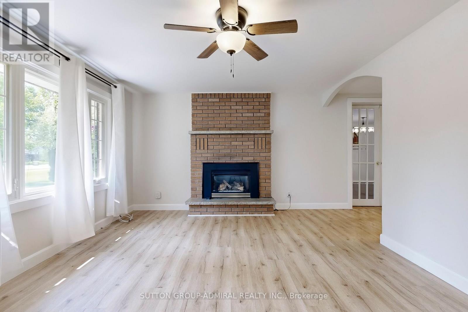 27 River Drive, Essa, Ontario  L0M 1B2 - Photo 12 - N12195655