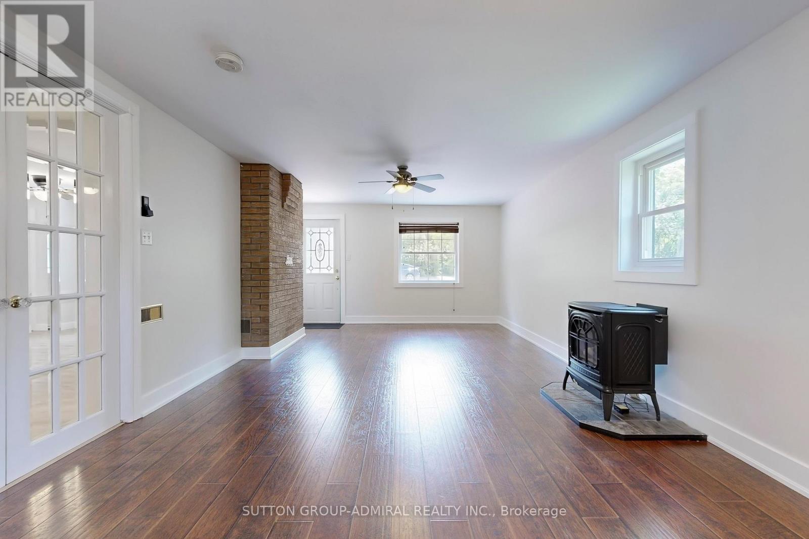 27 River Drive, Essa, Ontario  L0M 1B2 - Photo 6 - N12195655