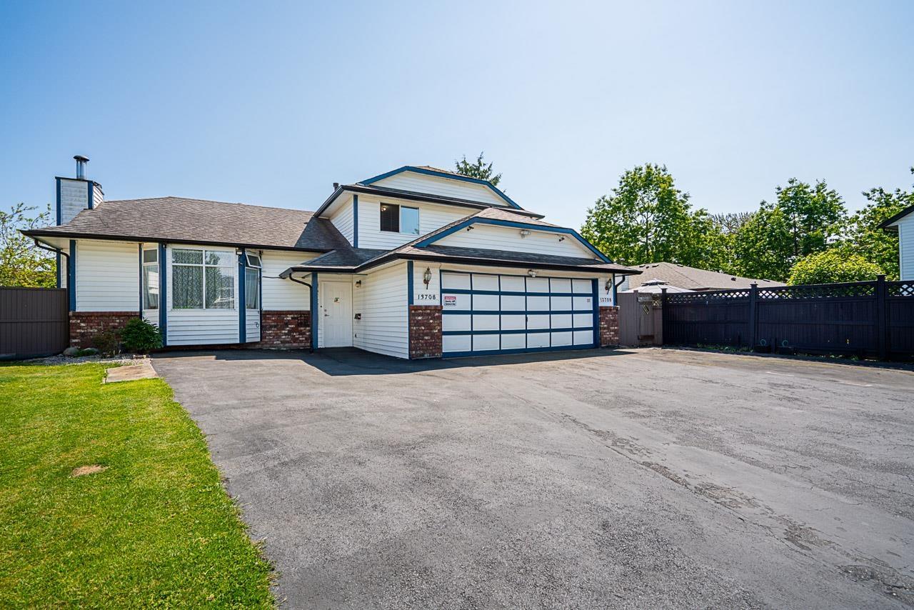 13708 90a Avenue, Surrey, British Columbia  V3V 7P2 - Photo 2 - R3011071