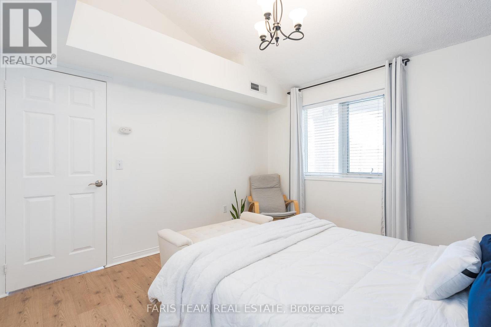 112 - 111 Bristol Road E, Mississauga, Ontario  L4Z 3P6 - Photo 12 - W12083107