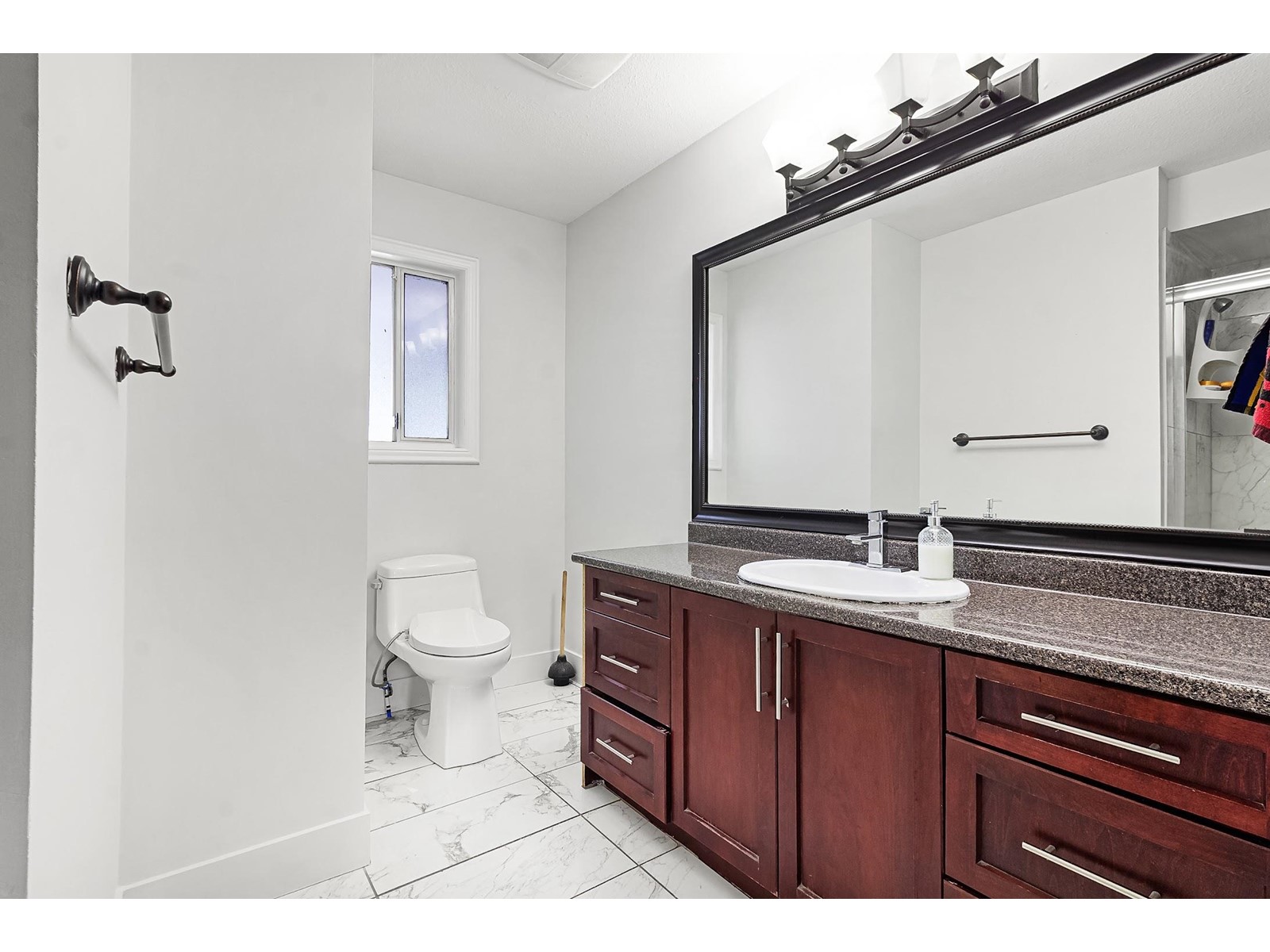 31910 Mayne Avenue, Abbotsford, British Columbia  V2T 4W9 - Photo 6 - R3010235