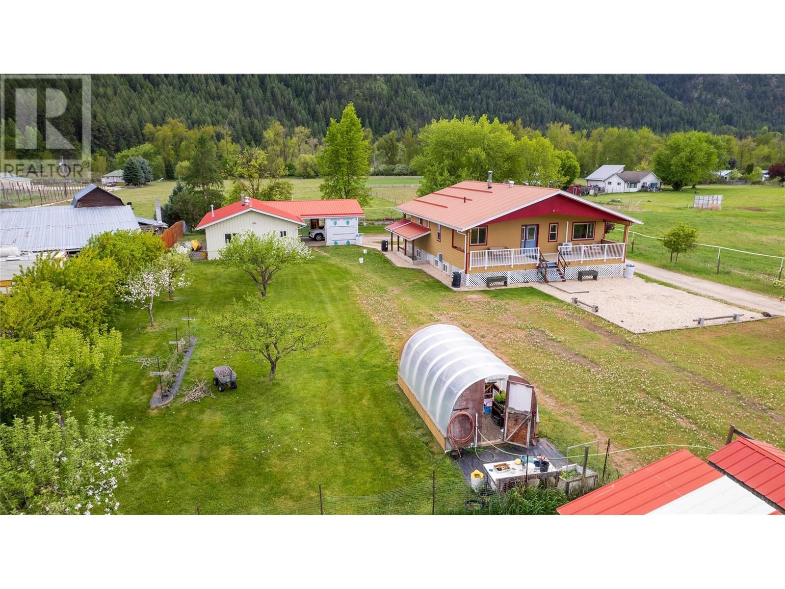 510 South Nursery Road, Grand Forks, British Columbia