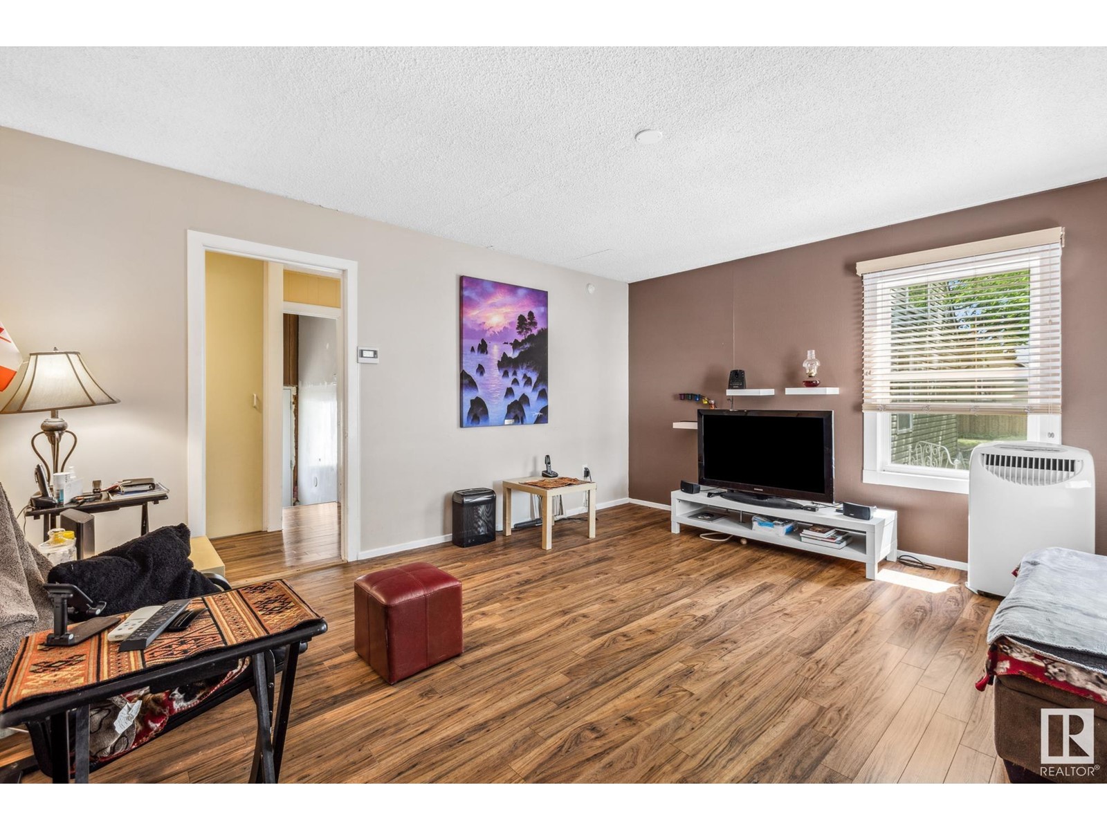 Property at 11607 87 ST NW image 4