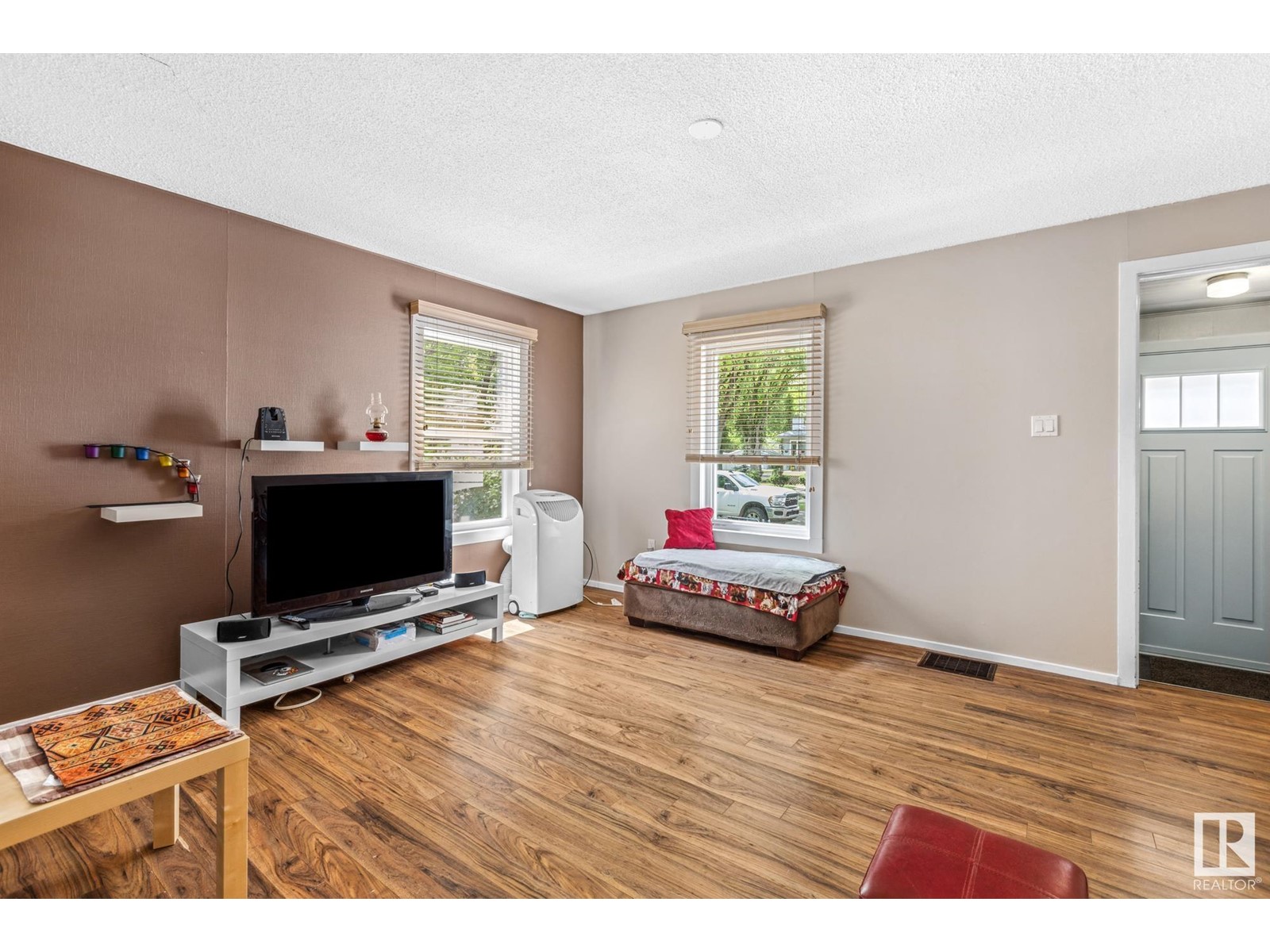 Property at 11607 87 ST NW image 5