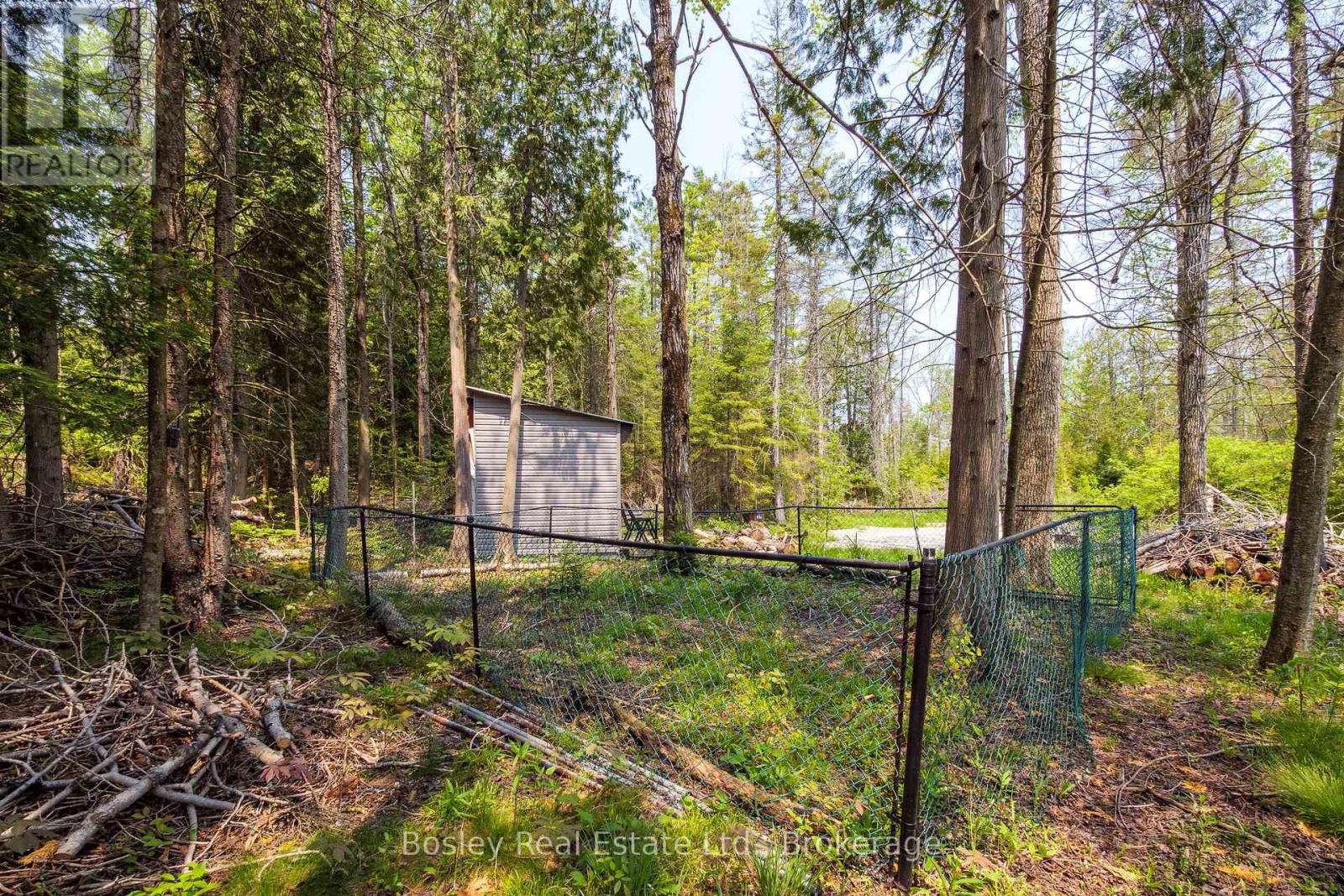 6 Henwood Street, Northern Bruce Peninsula, Ontario  N0H 2M0 - Photo 8 - X12196057
