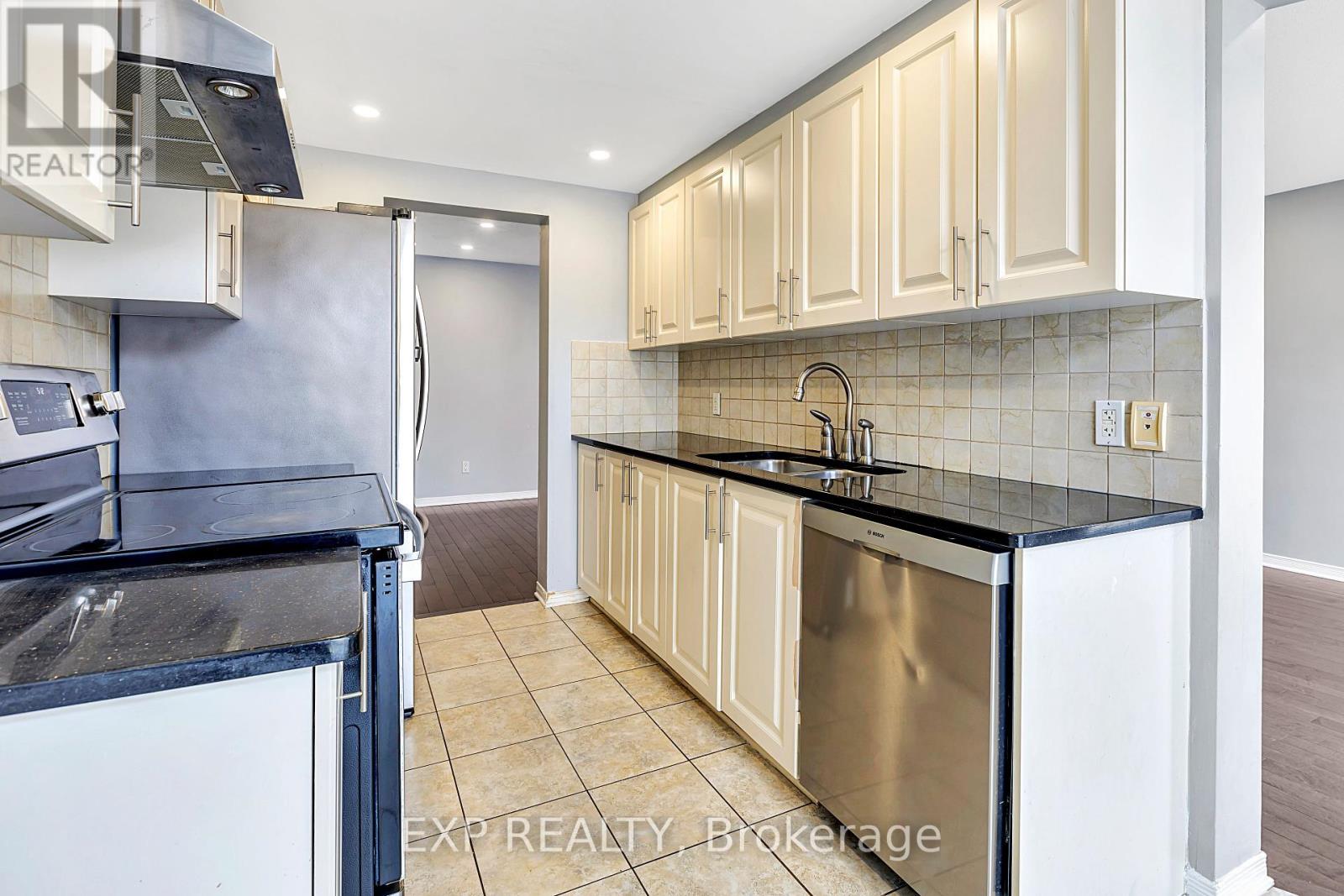 361 Bakewell Crescent, Ottawa, Ontario  K2G 7E9 - Photo 10 - X12188035