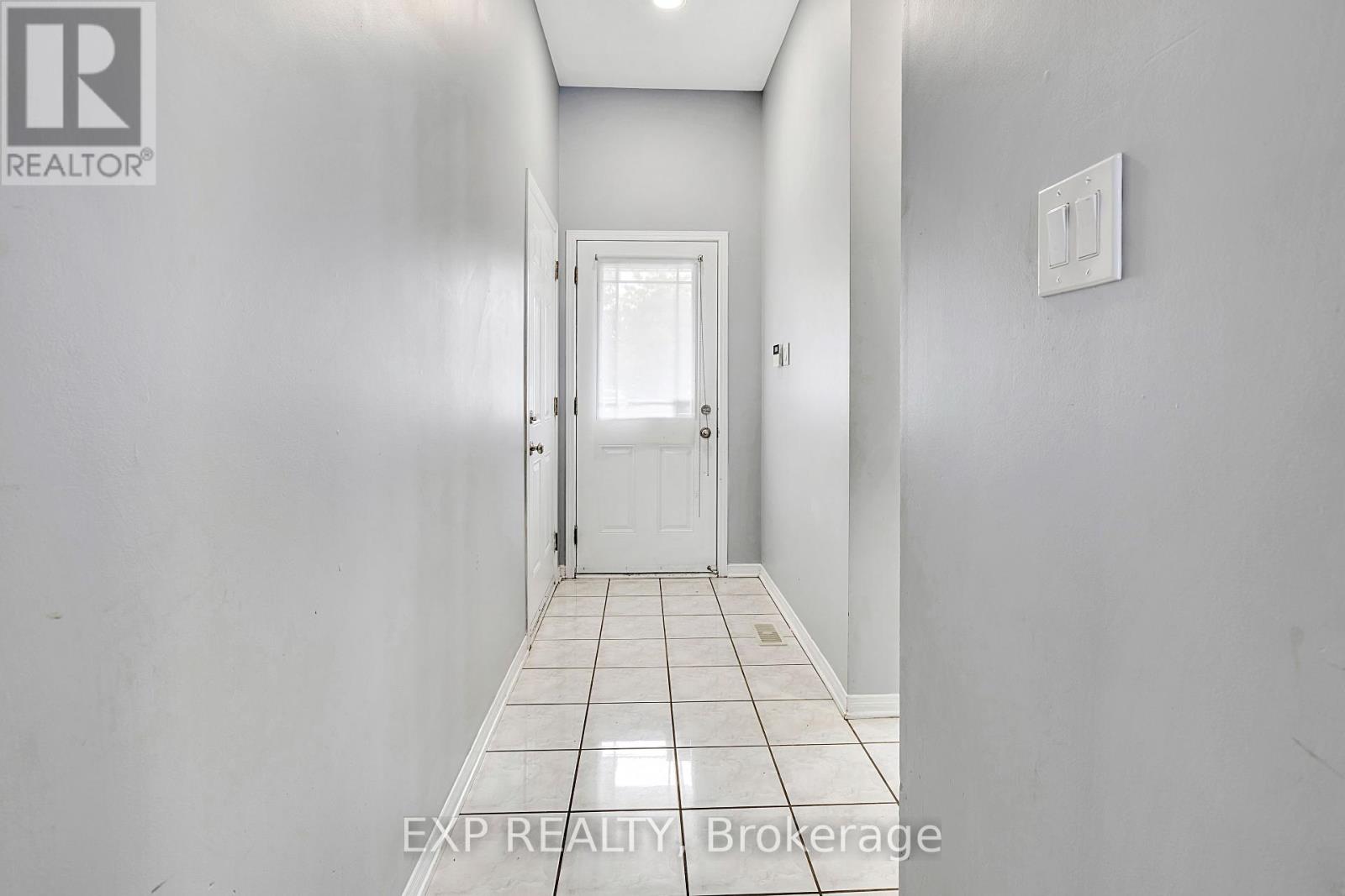361 Bakewell Crescent, Ottawa, Ontario  K2G 7E9 - Photo 4 - X12188035