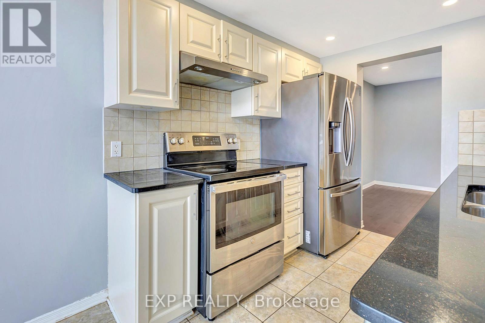 361 Bakewell Crescent, Ottawa, Ontario  K2G 7E9 - Photo 9 - X12188035