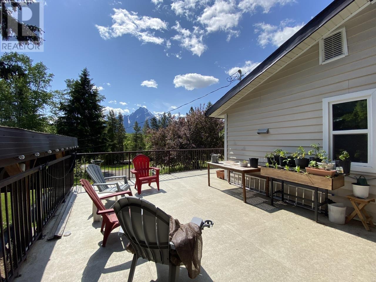 4845 Strathern Road, Hazelton, British Columbia  V0J 1Y1 - Photo 3 - R3011302