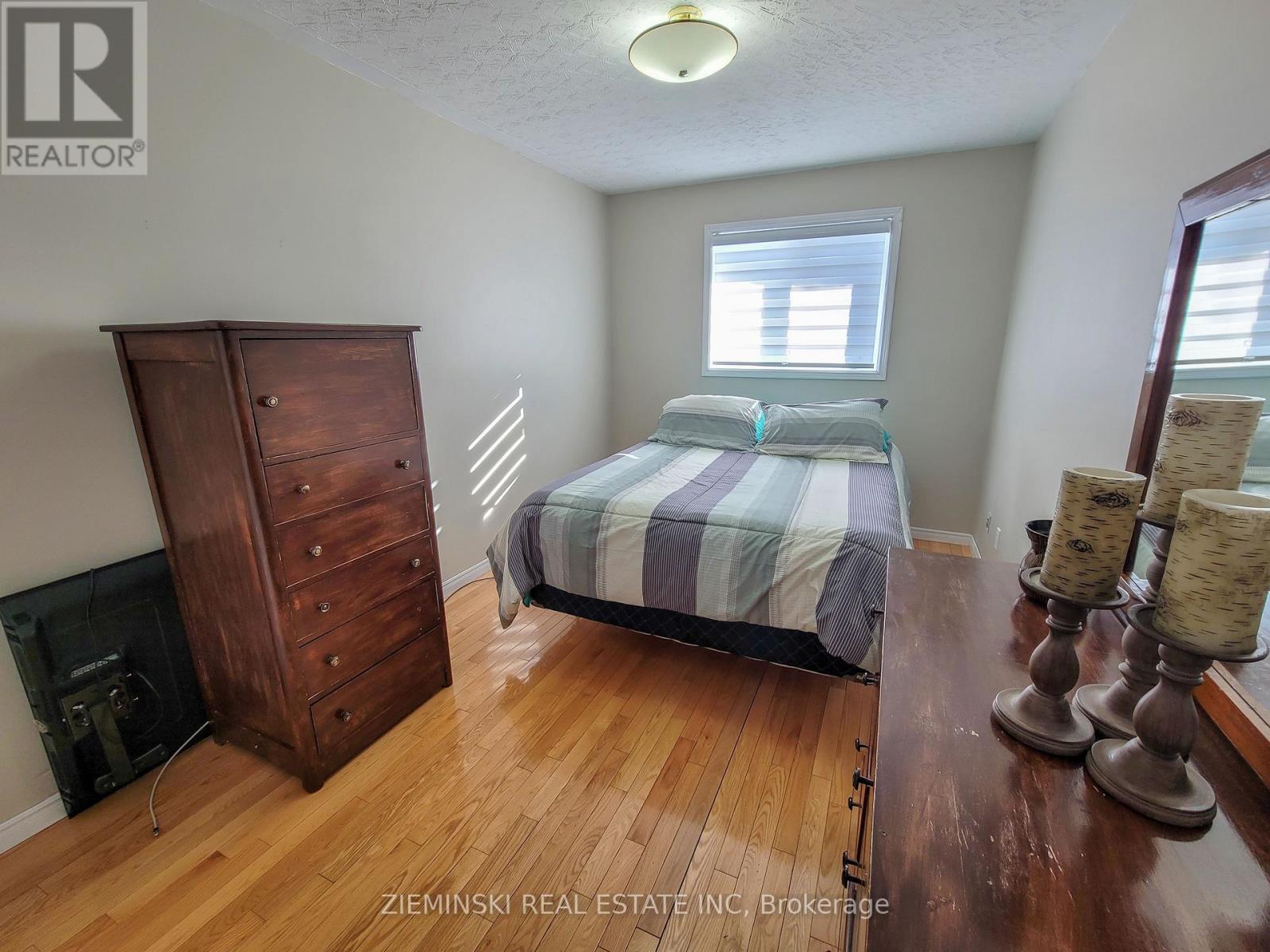 677 Victoria Road, Iroquois Falls, Ontario  P0K 1G0 - Photo 14 - T12114233