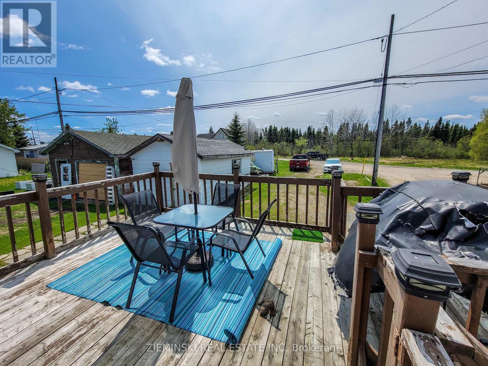 677 Victoria Road, Iroquois Falls, Ontario  P0K 1G0 - Photo 4 - T12114233