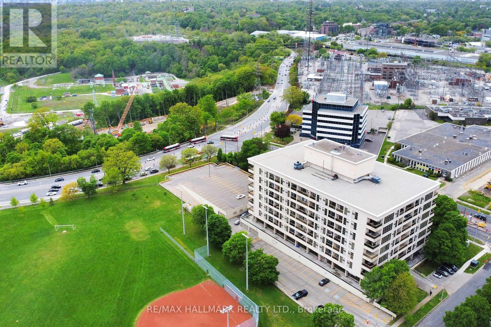 219 - 1 Leaside Park Drive, Toronto, Ontario  M4H 1R1 - Photo 22 - C12175049