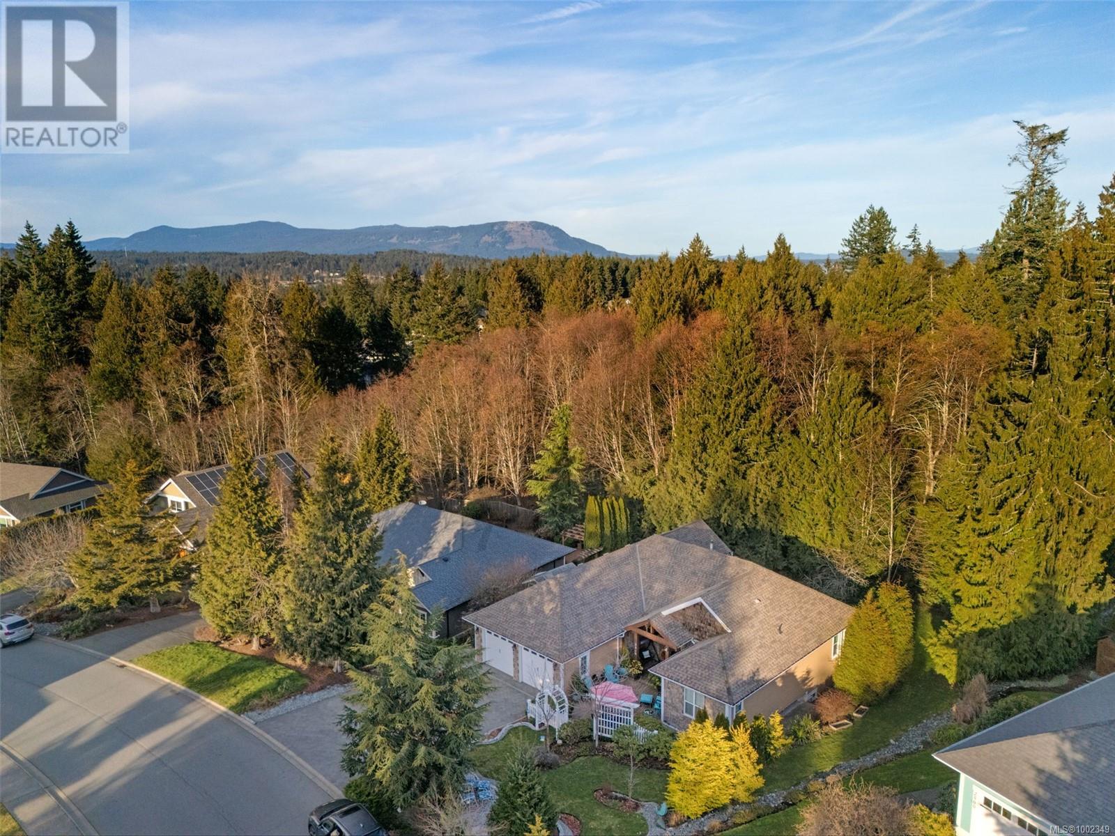 Property at 2510 Kinnoull Cres image 5