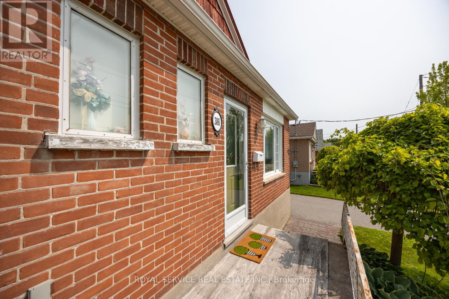 388 Dublin Street, Peterborough Central, Ontario  K9H 3C9 - Photo 3 - X12196213