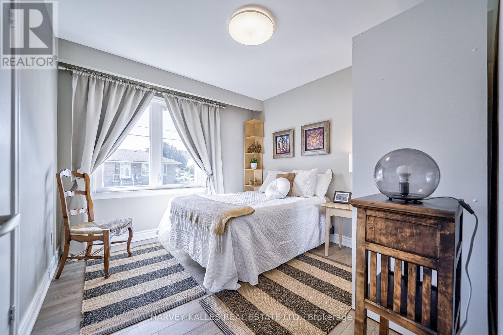 215 Searle Avenue, Toronto, Ontario  M3H 4B6 - Photo 19 - C12196087