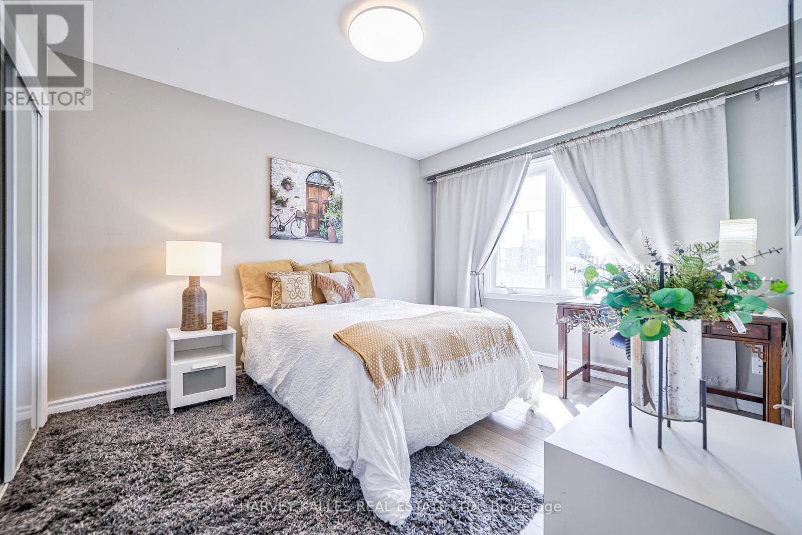 215 Searle Avenue, Toronto, Ontario  M3H 4B6 - Photo 21 - C12196087
