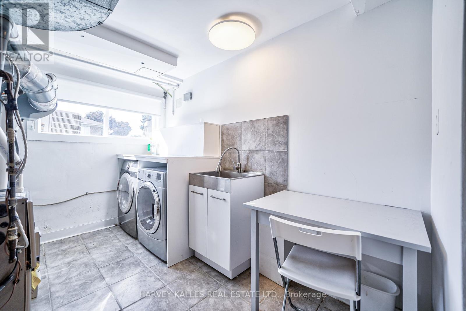 215 Searle Avenue, Toronto, Ontario  M3H 4B6 - Photo 35 - C12196087
