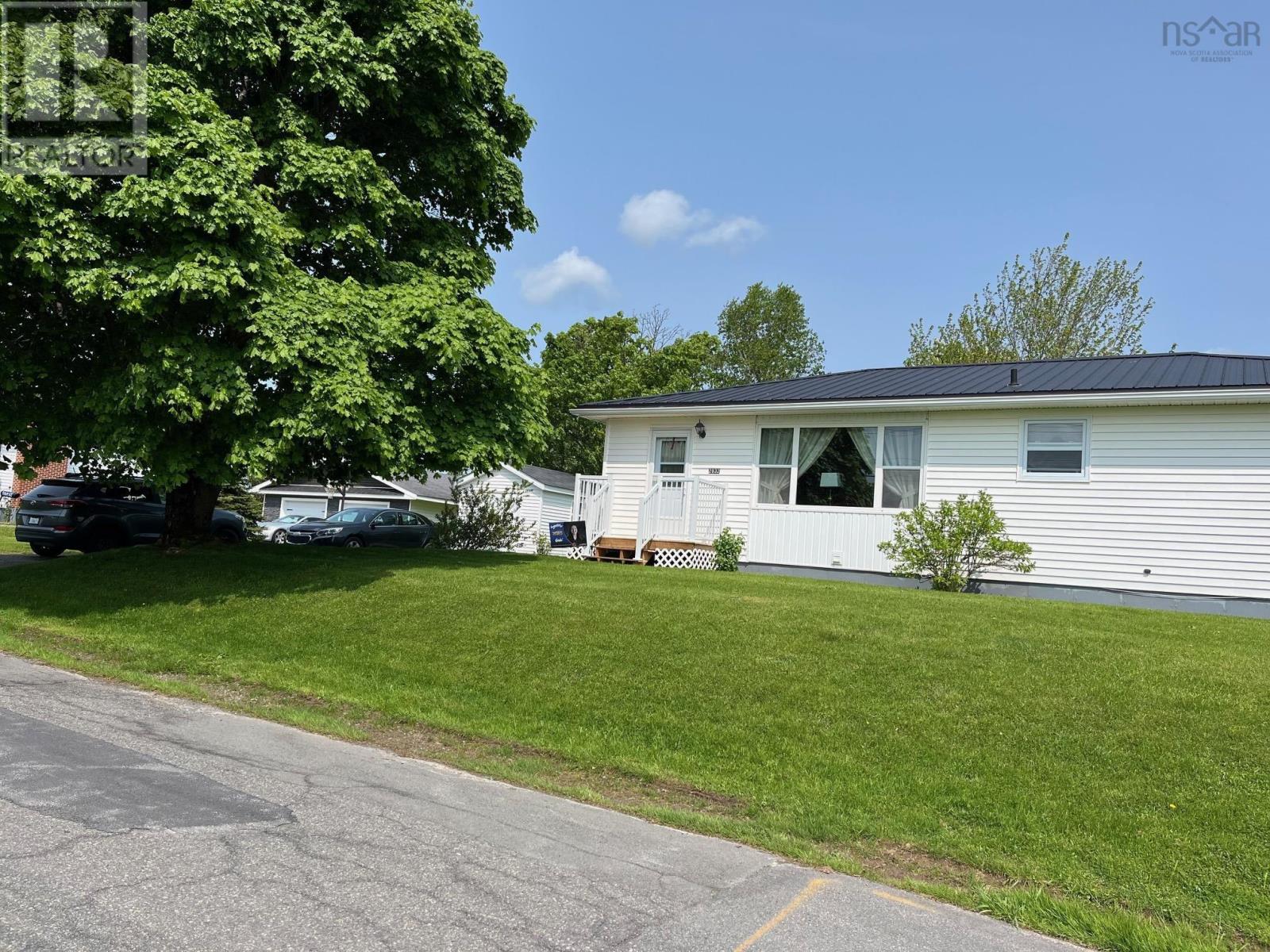 2032 Prince Albert Street, Westville, Nova Scotia  B0K 2A0 - Photo 4 - 202513418