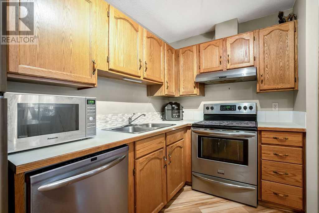 Property at 205, 1723 35 Street SE image 3